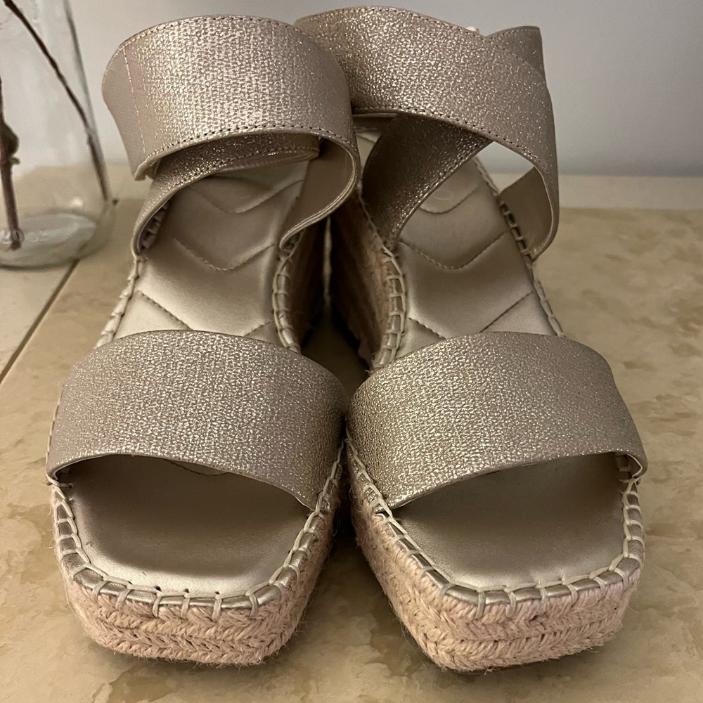 Franco Sarto Wedge- like NEW ⭐️